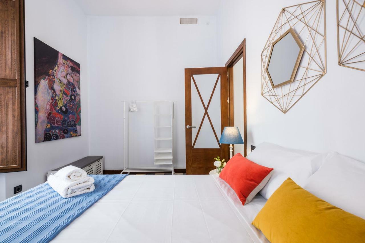 Apartamento El Carmen Malaga Luaran gambar